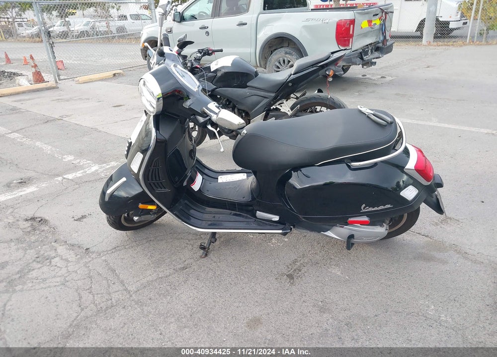 2023 VESPA GTS/SEI GIORNI 300 VIN: ZAPMD39M3P5100585