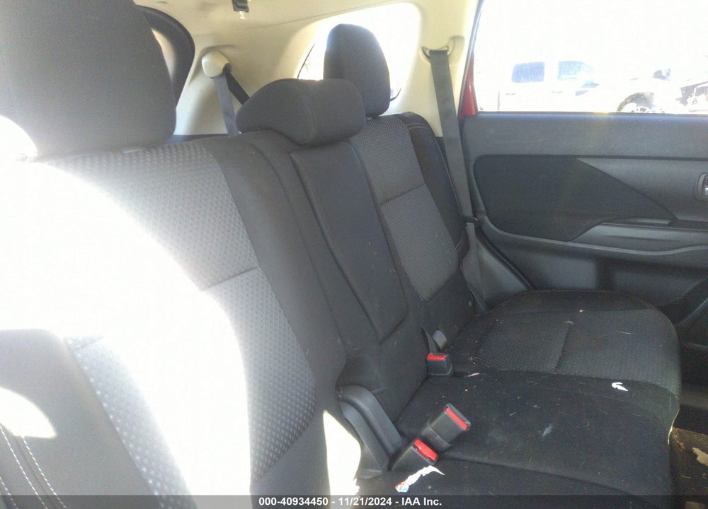 2019 MITSUBISHI OUTLANDER ES VIN: JA4AD2A39KZ004716
