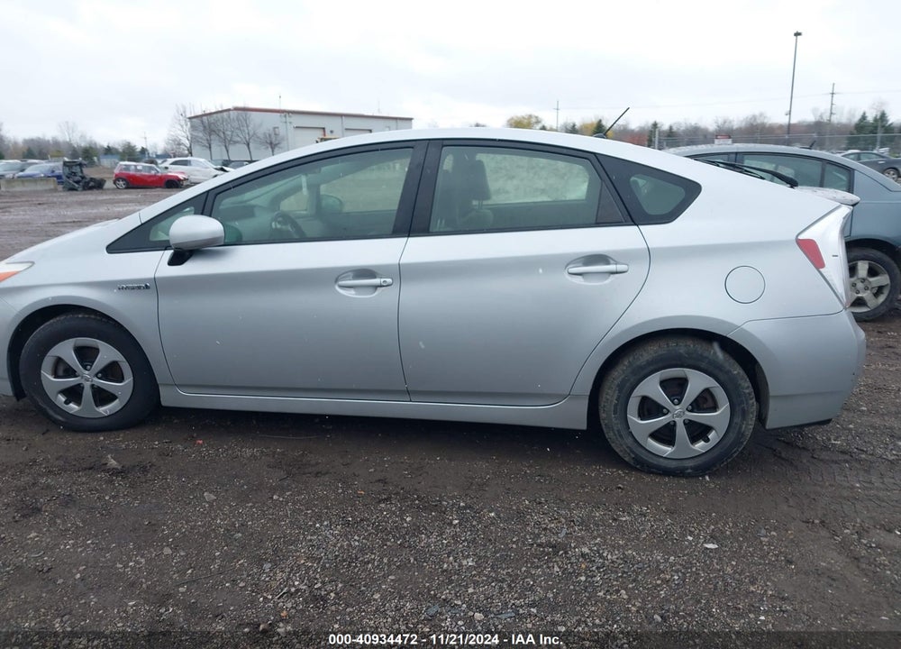 2013 TOYOTA PRIUS TWO VIN: JTDKN3DU1D5656161