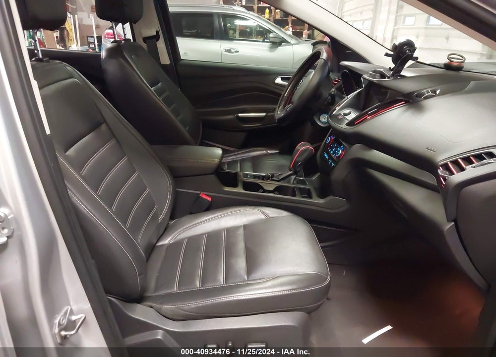 2017 FORD ESCAPE SE VIN: 1FMCU9GD0HUE39598