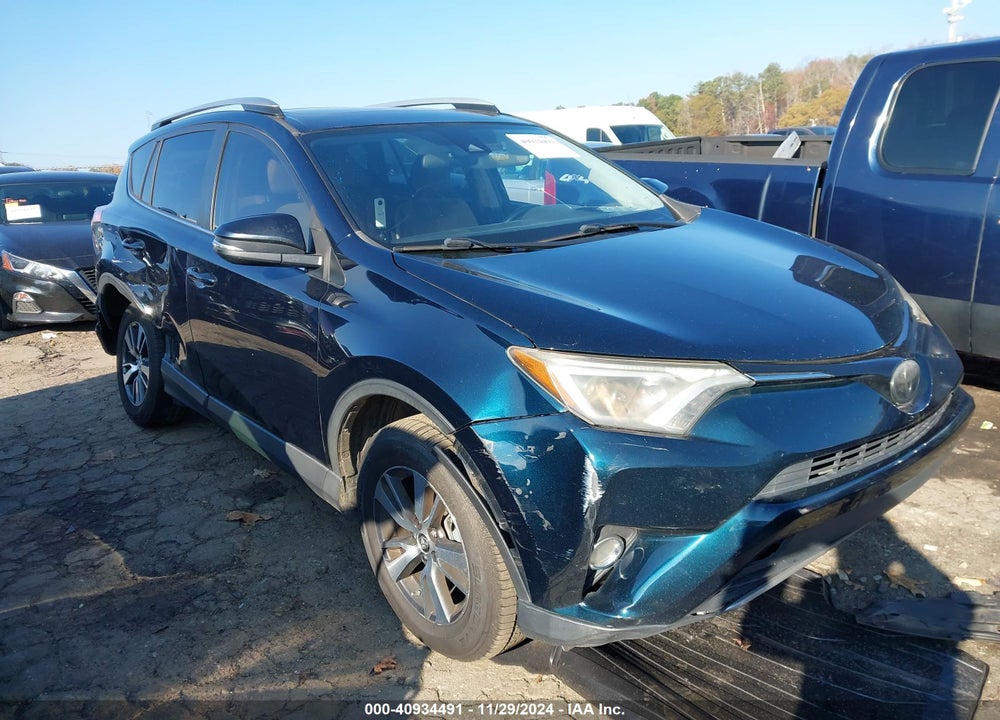2018 TOYOTA RAV4 ADVENTURE/XLE VIN: JTMWFREV5JJ190116