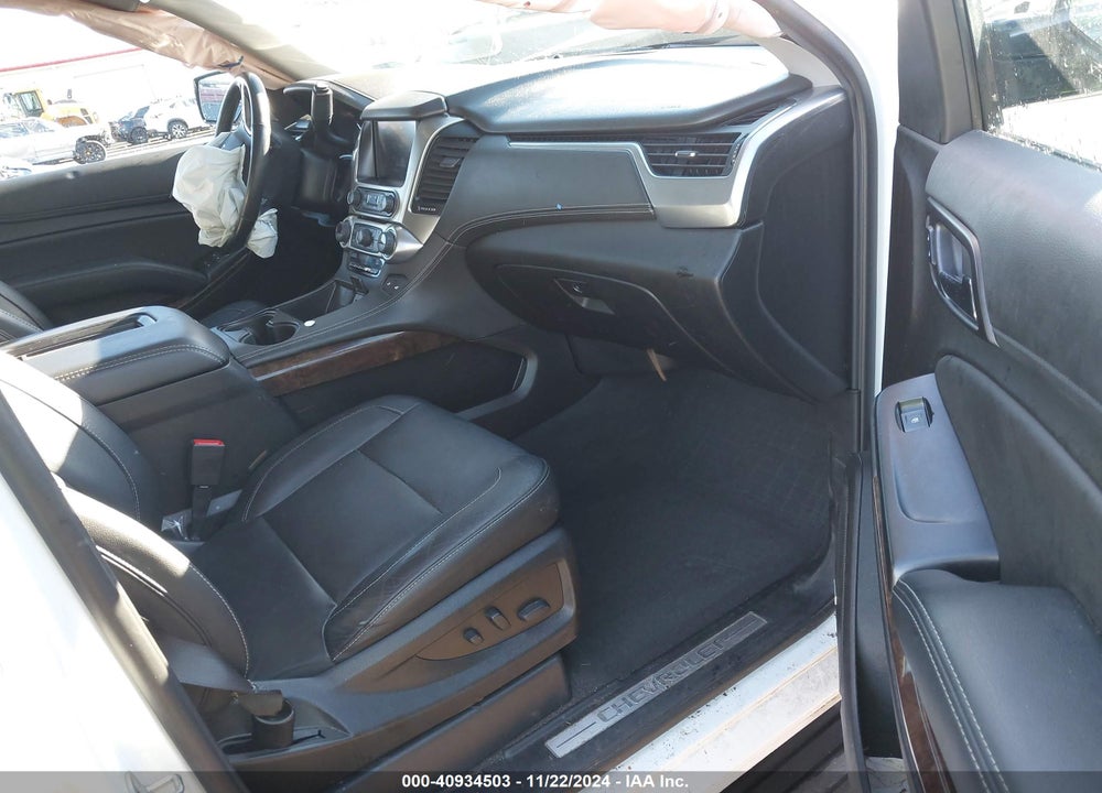 2019 CHEVROLET SUBURBAN LT VIN: 1GNSKHKC5KR388146