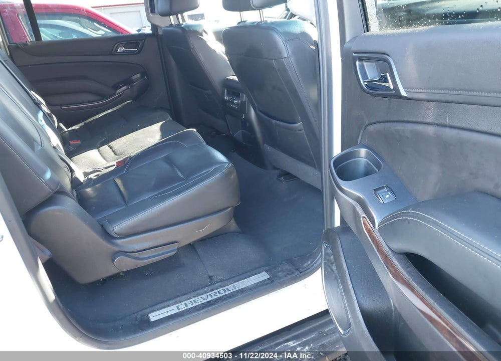 2019 CHEVROLET SUBURBAN LT VIN: 1GNSKHKC5KR388146
