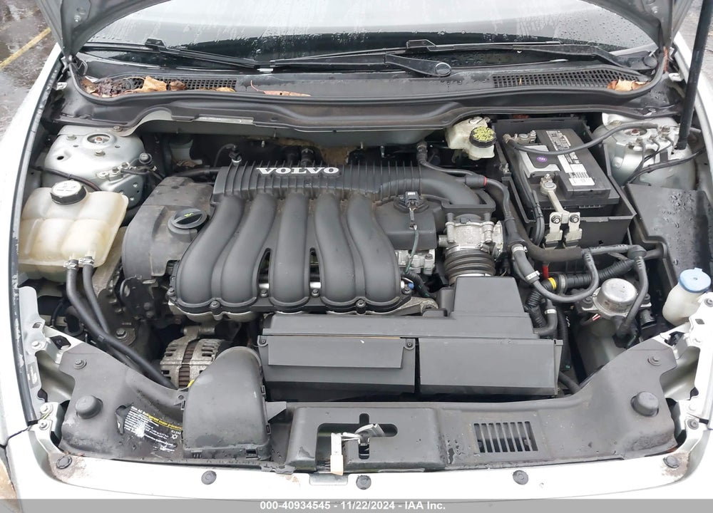 2007 VOLVO S40 2.4I VIN: YV1MS390872252751