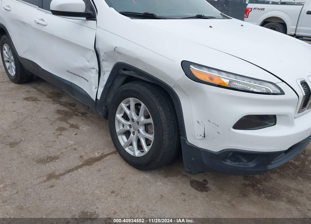 2018 JEEP CHEROKEE LATITUDE PLUS FWD VIN: 1C4PJLLB3JD518589