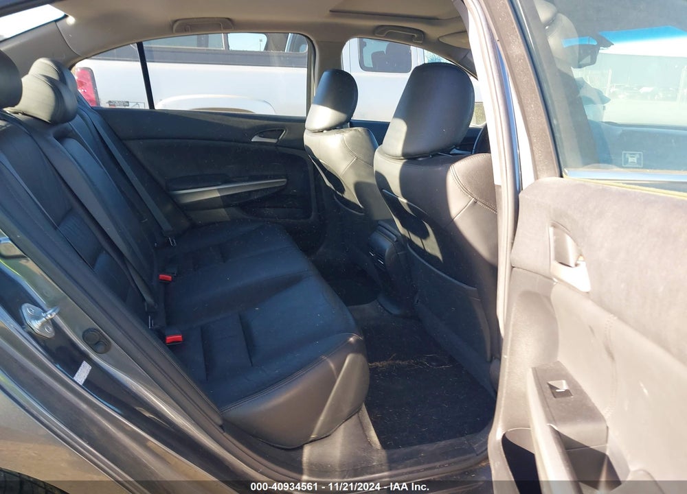 2010 HONDA ACCORD 2.4 EX-L VIN: 1HGCP2F88AA185249
