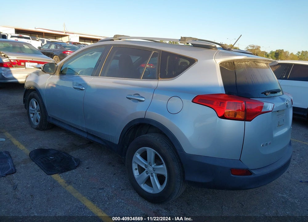 2014 TOYOTA RAV4 XLE VIN: 2T3WFREV8EW107589
