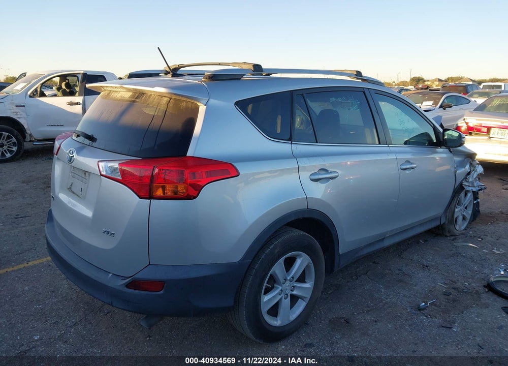 2014 TOYOTA RAV4 XLE VIN: 2T3WFREV8EW107589