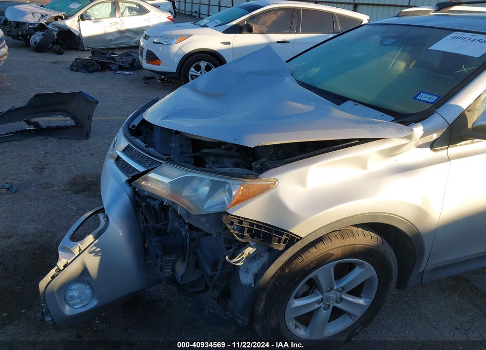2014 TOYOTA RAV4 XLE VIN: 2T3WFREV8EW107589