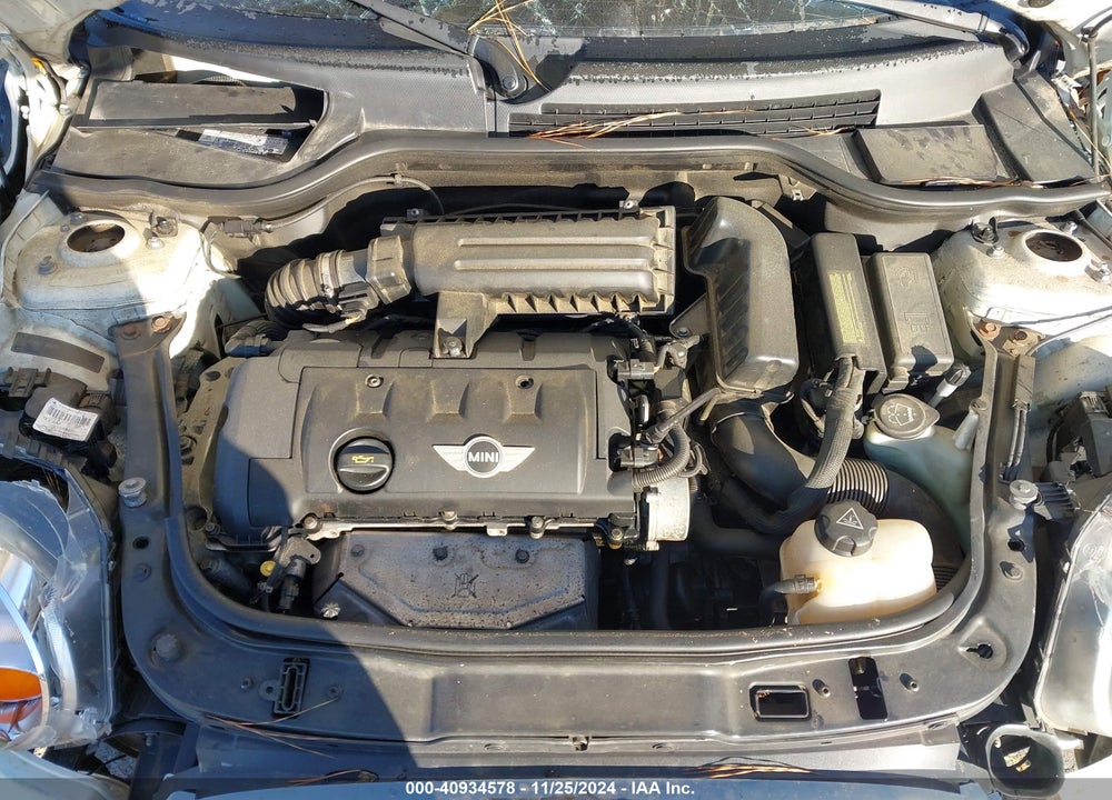 2007 MINI COOPER --- VIN: WMWMF335X7TU61107