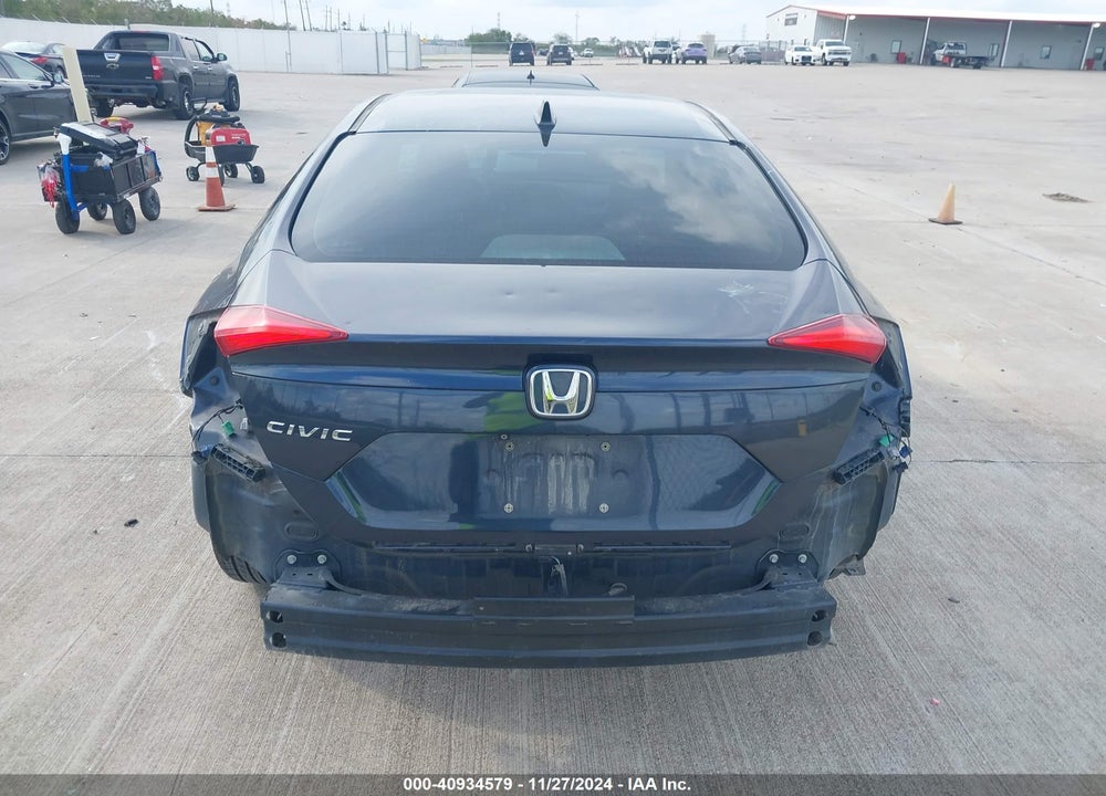 2018 HONDA CIVIC VIN: 19XFC2F77JE017193