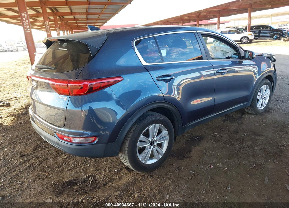 2018 KIA SPORTAGE LX VIN: KNDPM3AC3J7485613