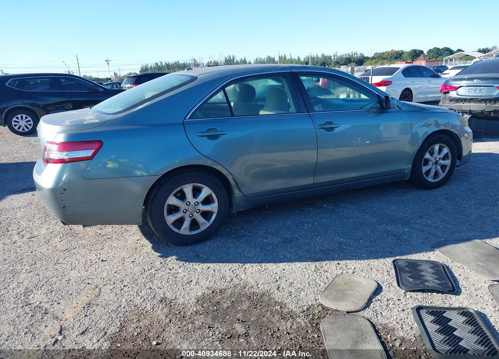 2011 TOYOTA CAMRY LE VIN: 4T1BF3EK2BU643136