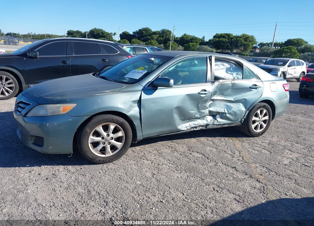2011 TOYOTA CAMRY LE VIN: 4T1BF3EK2BU643136