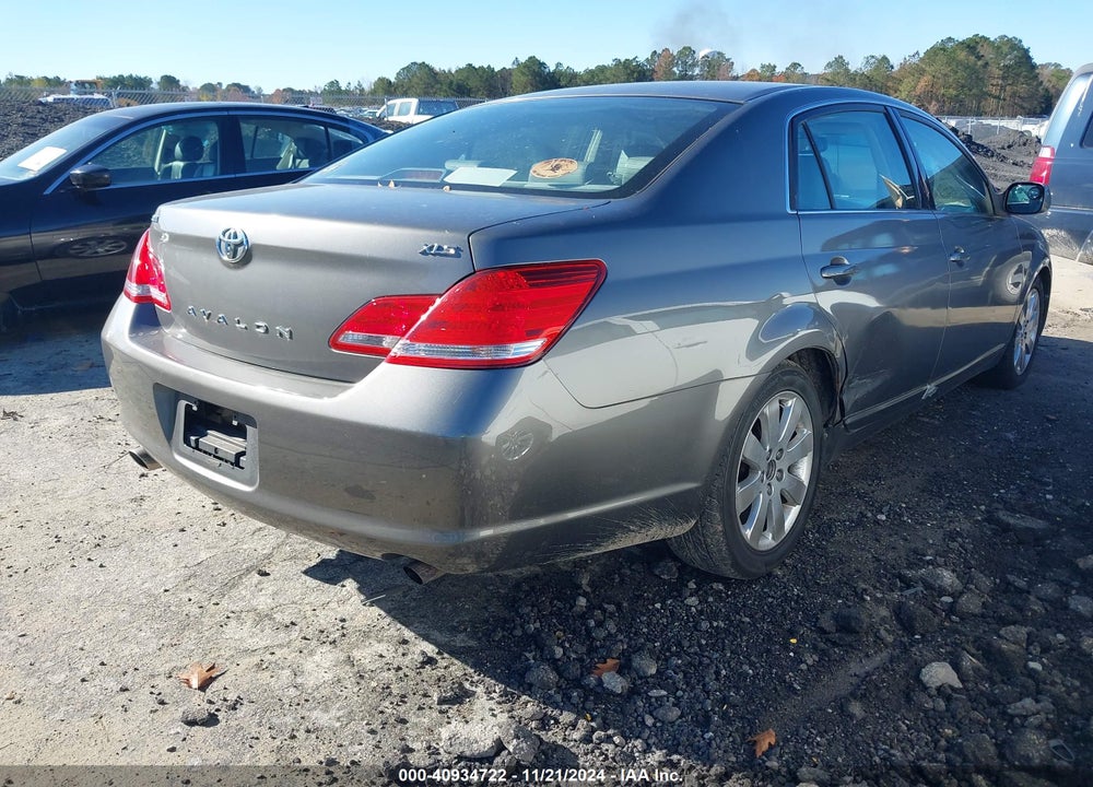 2005 TOYOTA AVALON XLS VIN: 4T1BK36B05U037980