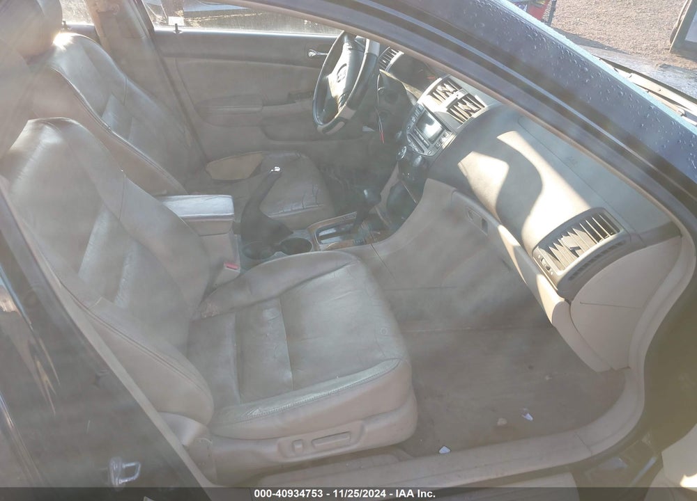 2005 HONDA ACCORD 3.0 EX VIN: 1HGCM665X5A079316