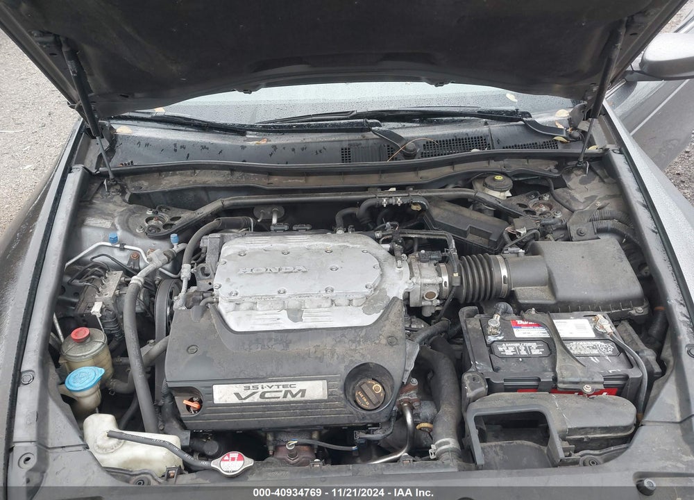 2011 HONDA ACCORD VIN: 1HGCP3F85BA000159