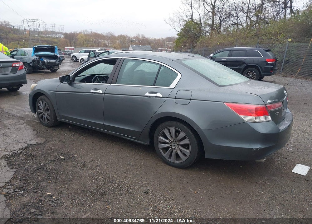2011 HONDA ACCORD VIN: 1HGCP3F85BA000159