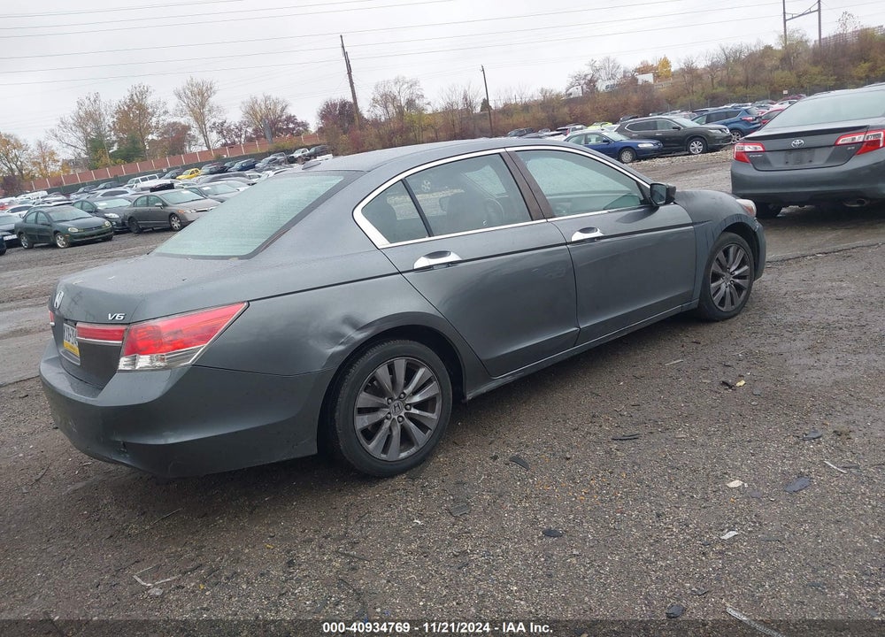 2011 HONDA ACCORD VIN: 1HGCP3F85BA000159