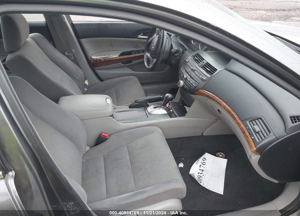 2011 HONDA ACCORD VIN: 1HGCP3F85BA000159