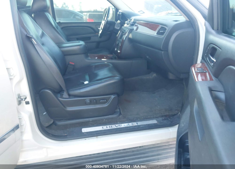 2011 CHEVROLET SUBURBAN 1500 LTZ VIN: 1GNSCKE07BR313718