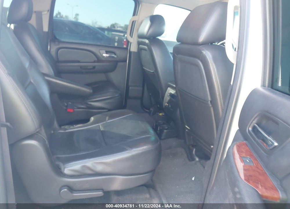 2011 CHEVROLET SUBURBAN 1500 LTZ VIN: 1GNSCKE07BR313718