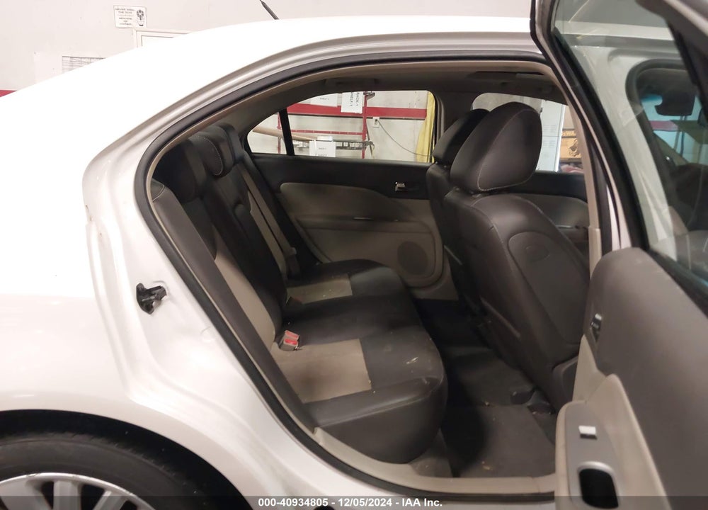 2010 MERCURY MILAN HYBRID VIN: 3MEDM0L39AR663840