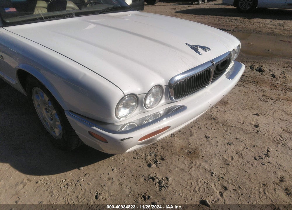 1998 JAGUAR XJ8 L VIN: SAJHX6245WC815045