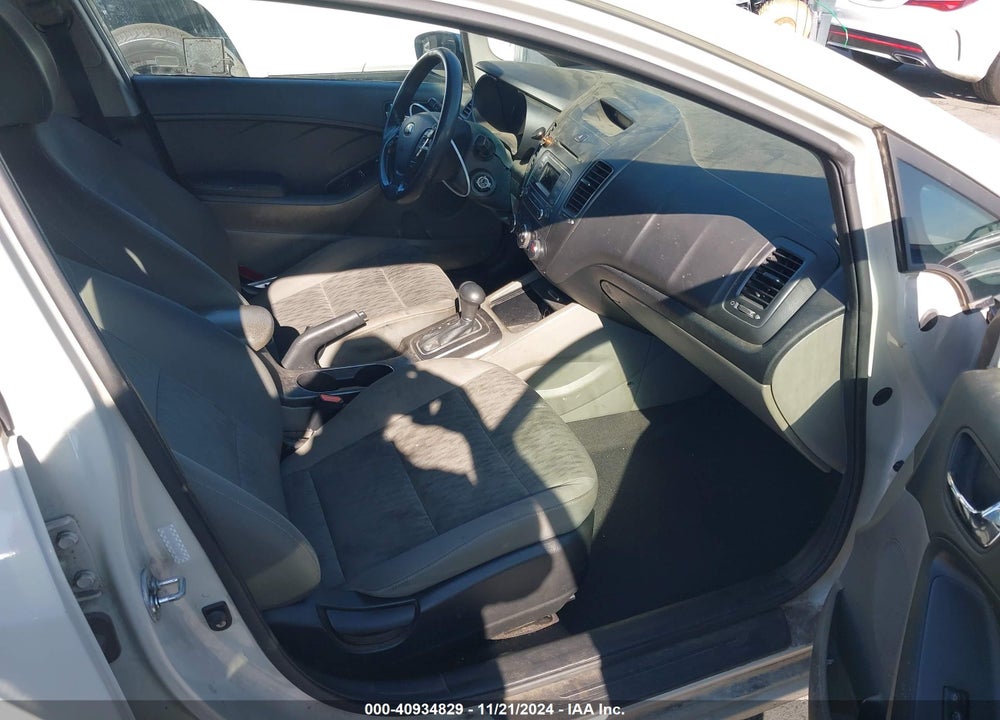 2015 KIA FORTE LX VIN: KNAFK4A68F5392667