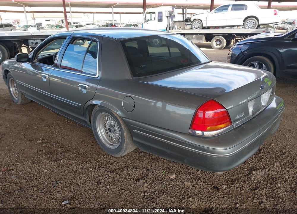 1999 FORD CROWN VICTORIA VIN: 2FAFP74W9XX233325