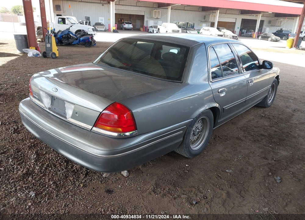 1999 FORD CROWN VICTORIA VIN: 2FAFP74W9XX233325