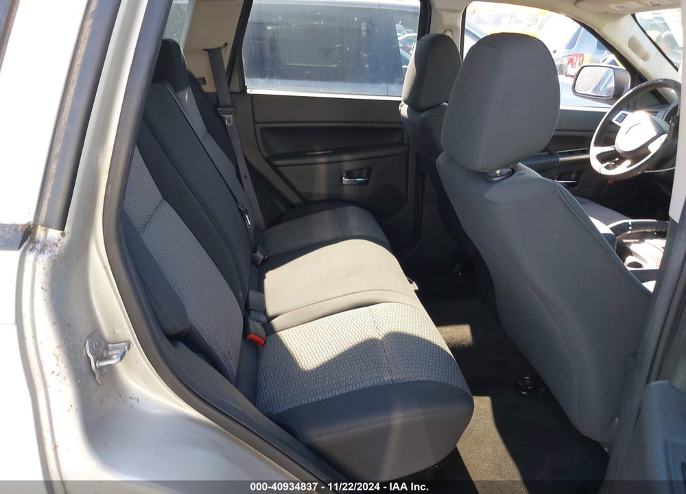 2010 JEEP GRAND CHEROKEE LAREDO VIN: 1J4PS4GK1AC121704
