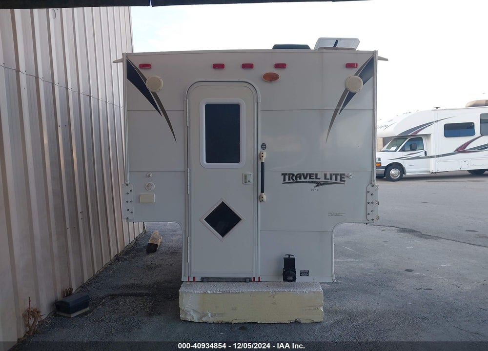 2018 TRAVEL LITE TRUCK BED CAMPER VIN: A770RSL2185102