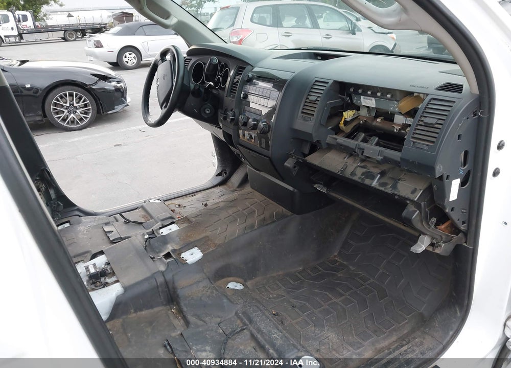 2013 TOYOTA TUNDRA 2WD TRUCK GRADE 5.7L V8 (A6) VIN: 5TFTY5F13DX007962