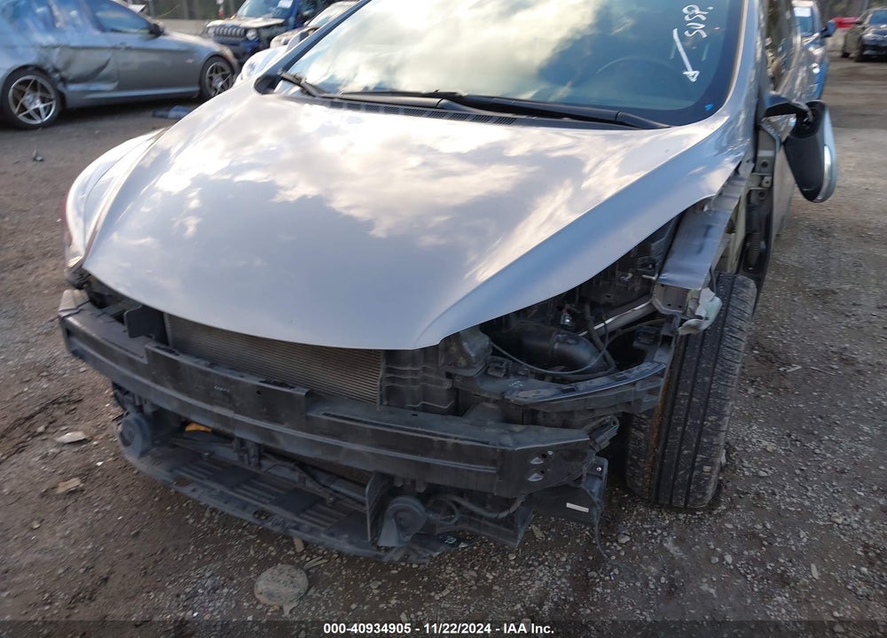 2015 HYUNDAI ELANTRA VIN: KMHDH4AE8FU347634
