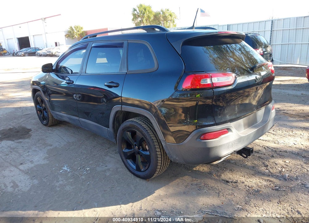 2016 JEEP CHEROKEE ALTITUDE VIN: 1C4PJLCSXGW233370