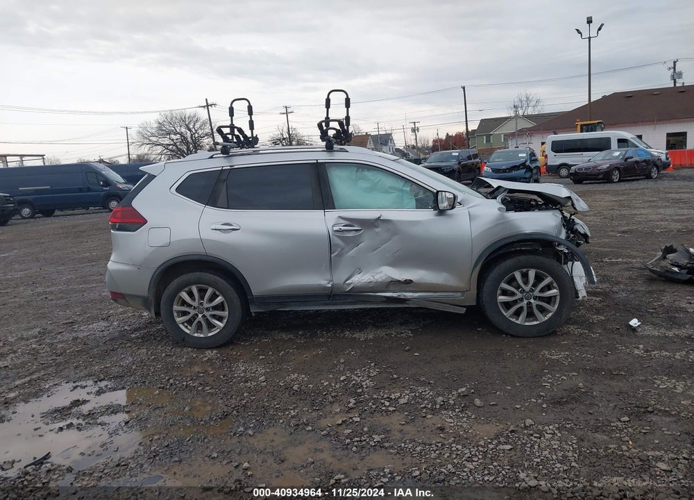2018 NISSAN ROGUE SV VIN: JN8AT2MVXJW353166