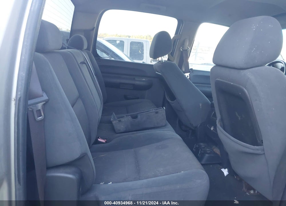 2011 CHEVROLET SILVERADO 1500 LT VIN: 3GCPKSE32BG304081