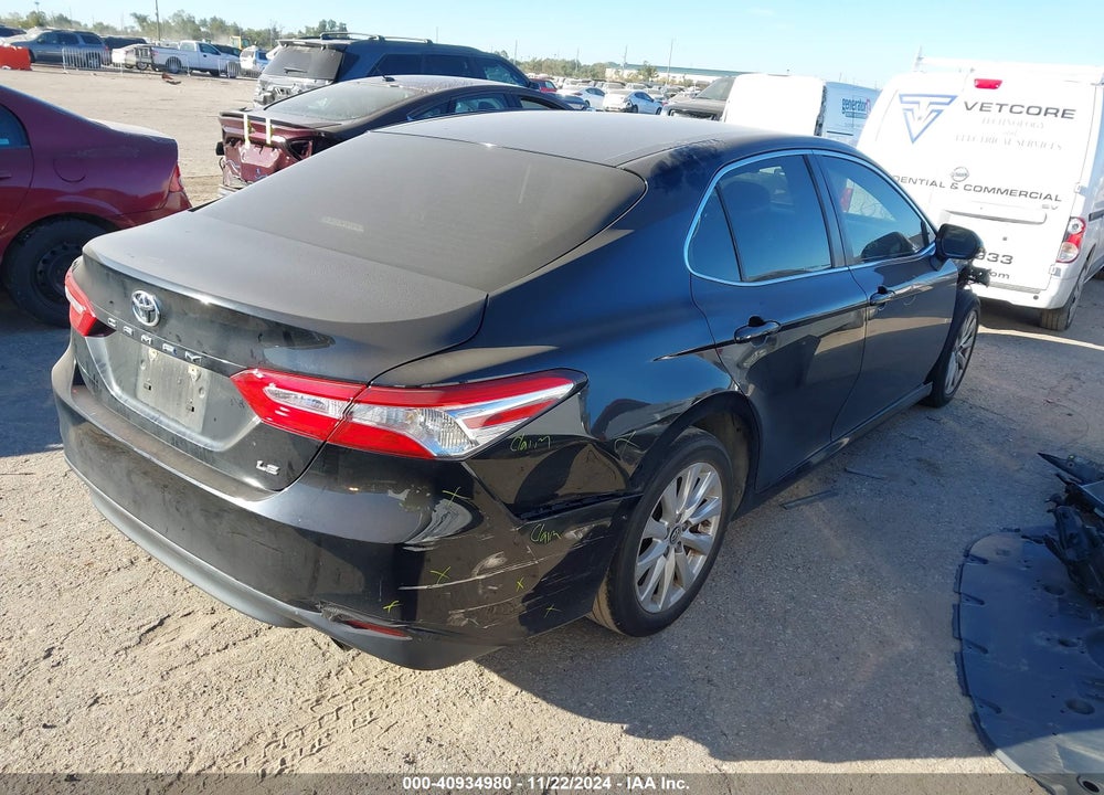 2018 TOYOTA CAMRY LE VIN: JTNB11HK8J3028898