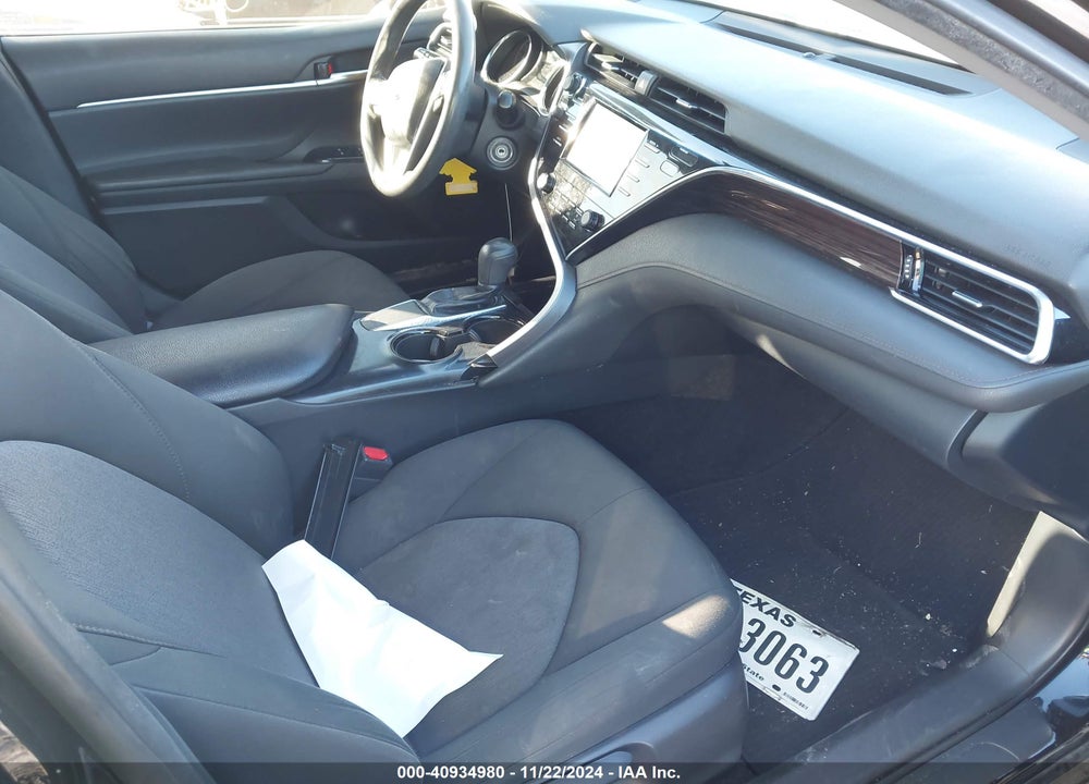2018 TOYOTA CAMRY LE VIN: JTNB11HK8J3028898