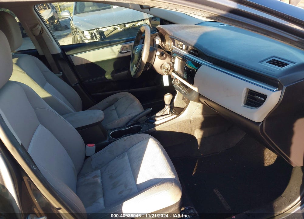 2016 TOYOTA COROLLA LE VIN: 5YFBURHE5GP558895