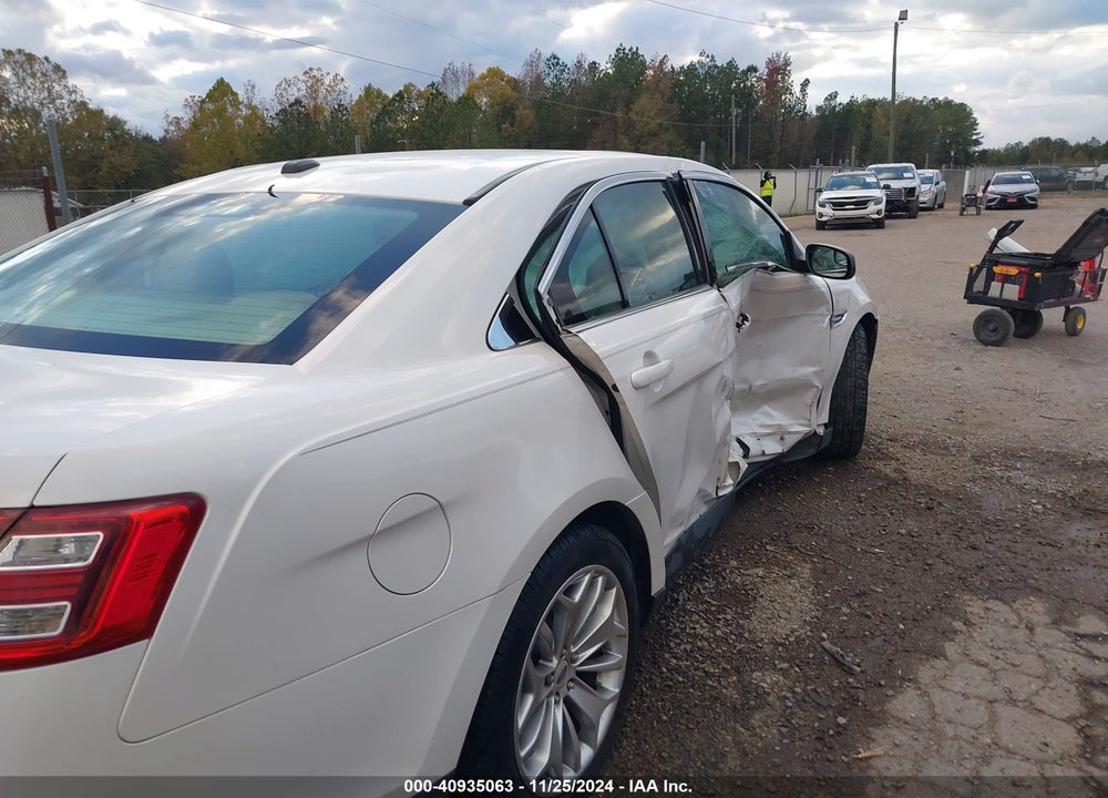 2015 FORD TAURUS LIMITED VIN: 1FAHP2F82FG146901