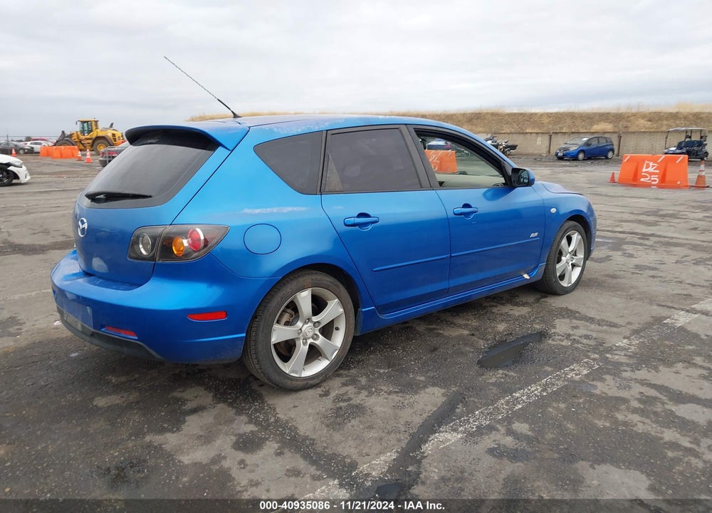 2006 MAZDA 3 S VIN: JM1BK144561520932