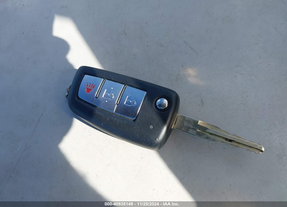 2017 NISSAN ROGUE S VIN: JN8AT2MT0HW133527