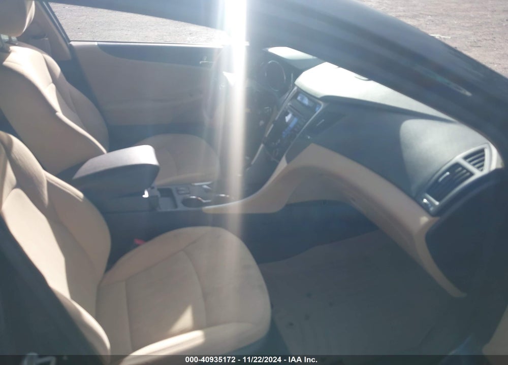 2013 HYUNDAI SONATA GLS VIN: 5NPEB4AC4DH564016