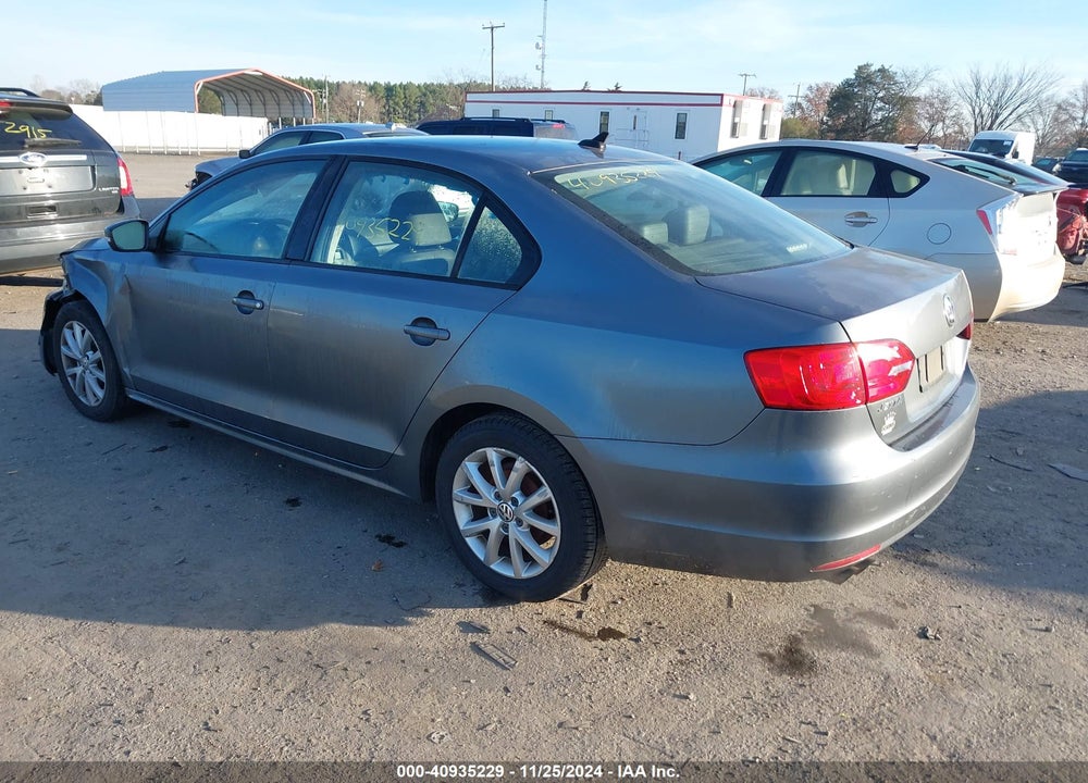 2011 VOLKSWAGEN JETTA 2.5L SE VIN: 3VWDZ7AJ8BM319005