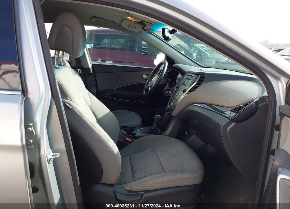 2016 HYUNDAI SANTA FE SE VIN: KM8SMDHF7GU158735