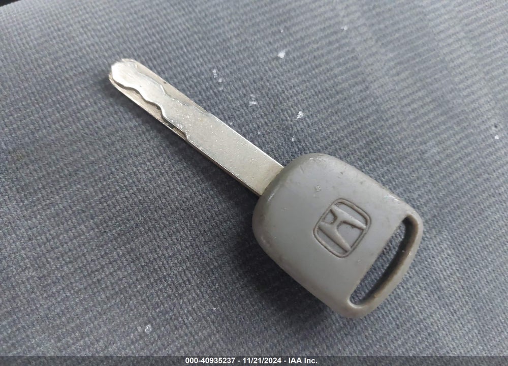 2004 HONDA CIVIC LX VIN: 2HGES16594H510231
