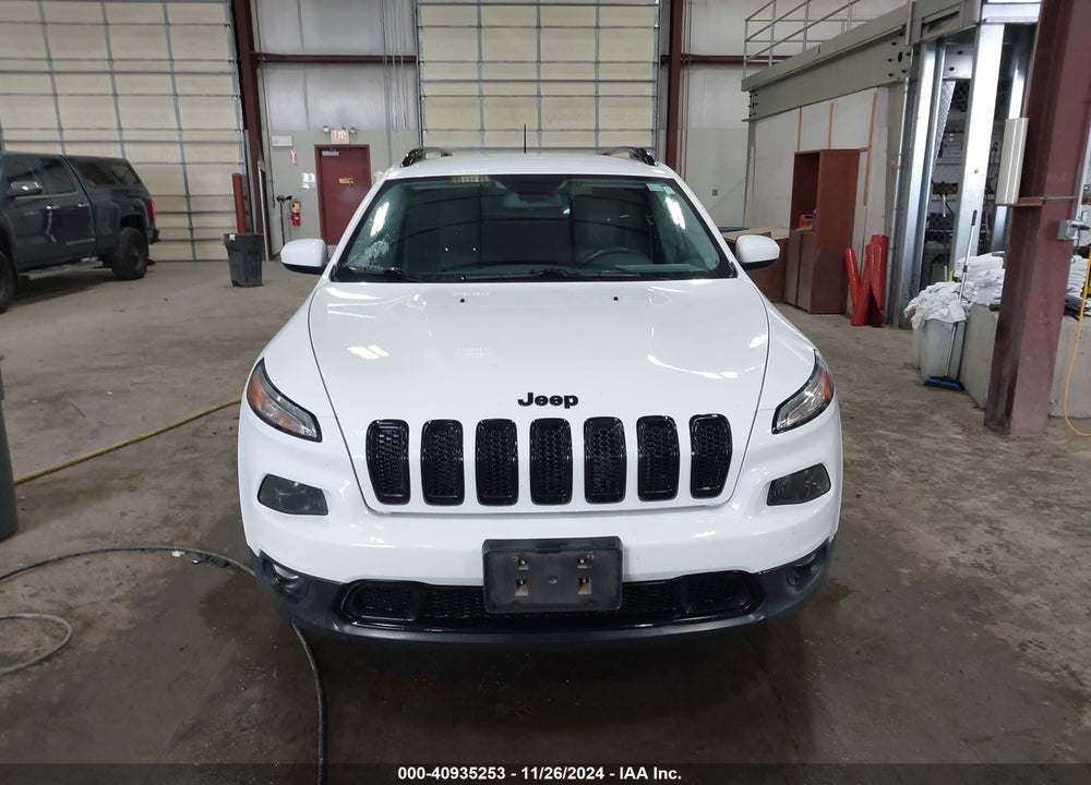 2018 JEEP CHEROKEE LATITUDE 4X4 VIN: 1C4PJMCB4JD581576