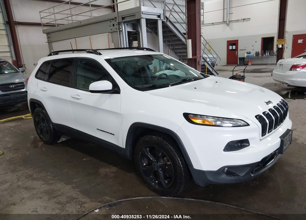 2018 JEEP CHEROKEE LATITUDE 4X4 VIN: 1C4PJMCB4JD581576